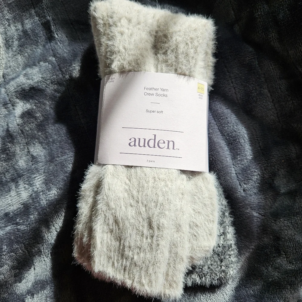 Auden Women's 2pk Feather Cozy Crew Socks